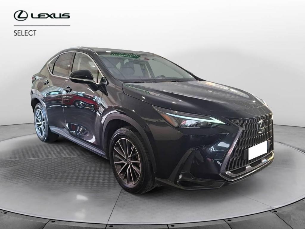 Lexus NX 2.5 Hybrid Premium 4WD e-CVT