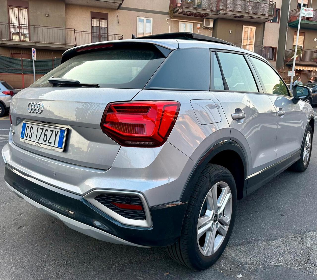 Audi Q2 30 TFSI Business Advanced