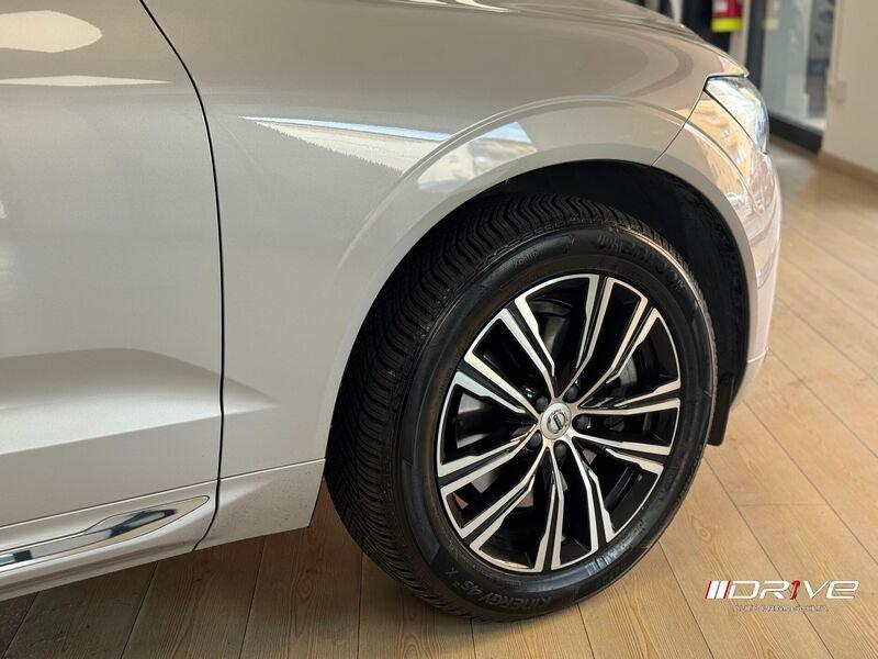 Volvo XC60 XC60 B4 (d) automatico Plus Bright