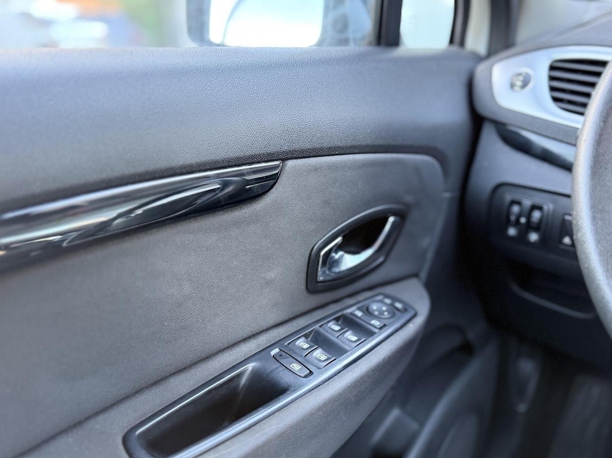 Renault Scenic 1.5 Diesel 110CV E5 - 2012