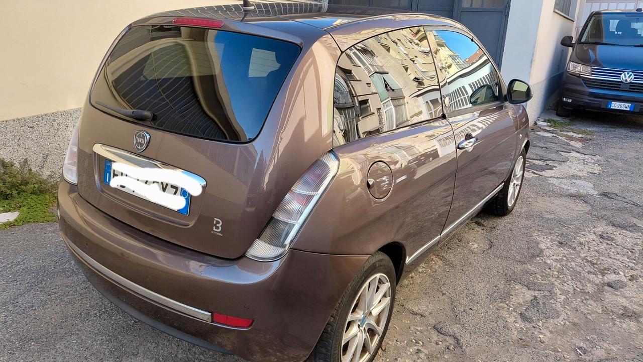 Lancia Ypsilon 1.4 New Oro Ecochic GPL