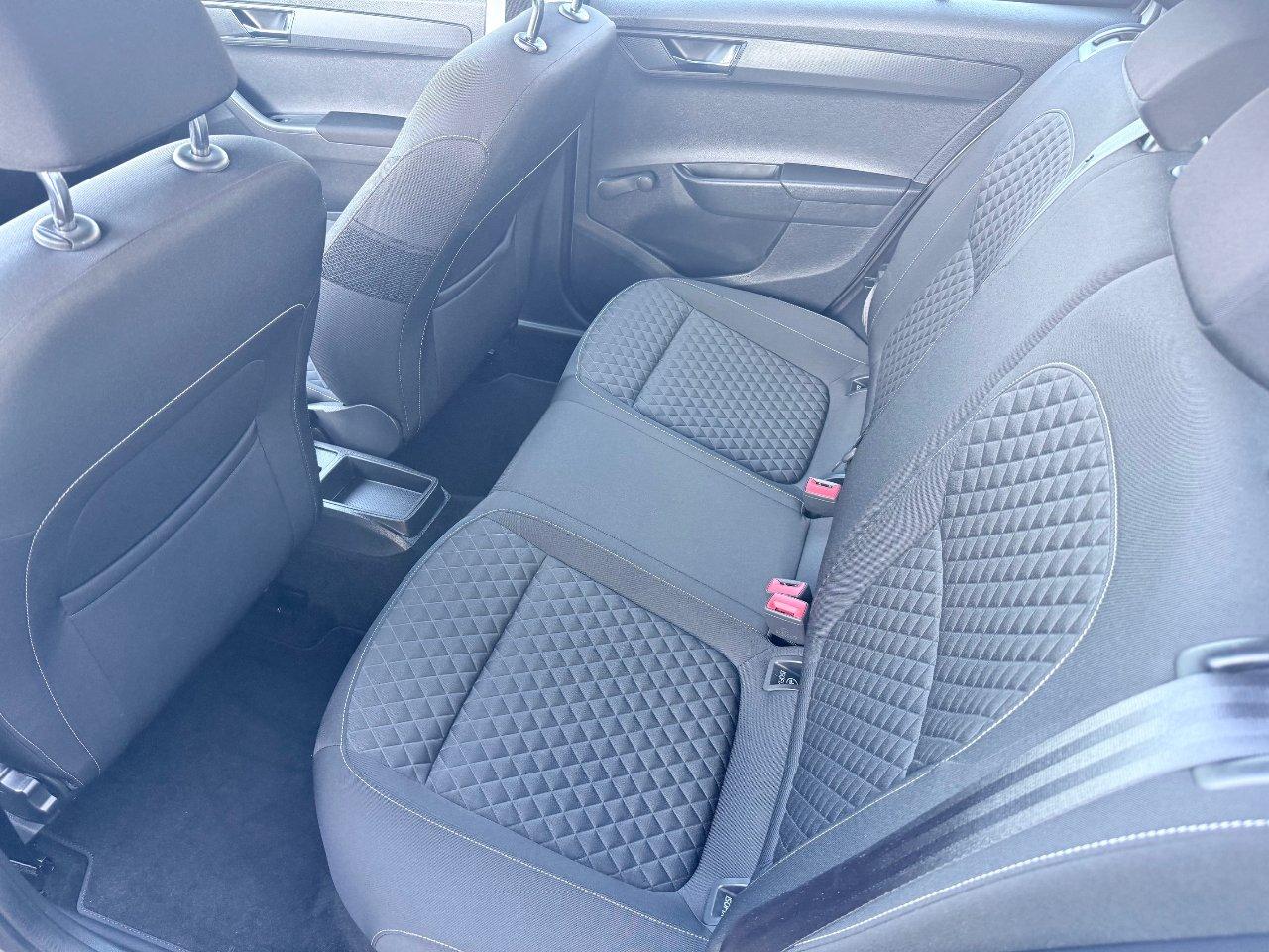 Skoda Fabia 5 Porte Fabia 1.0 mpi Twin Color Design Edition Argento 60cv