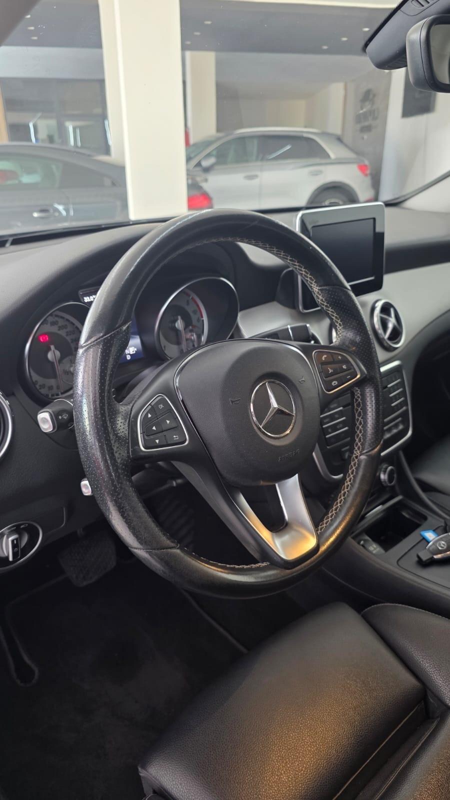 Mercedes-benz GLA 200 d Automatic Sport