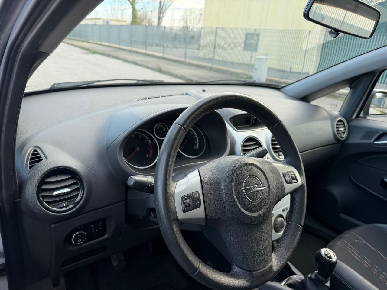 Opel Corsa 1.2 3p 172000 km