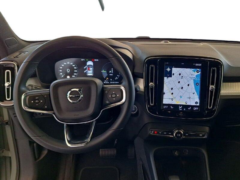 Volvo XC40 Recharge T4 129+82 Plug-In Hybrid Automatica Recharge Plus Dark N1 Autocarro