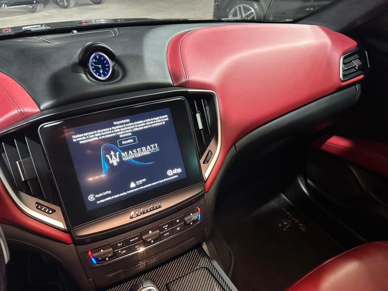 Maserati Ghibli V6 430 CV Q4 Gransport