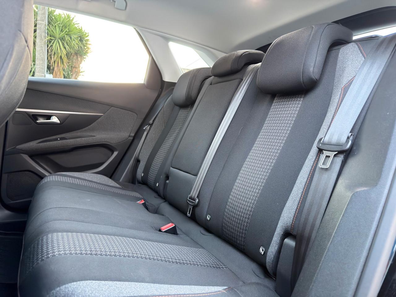 Peugeot 3008 BlueHDi 130 S&S Allure
