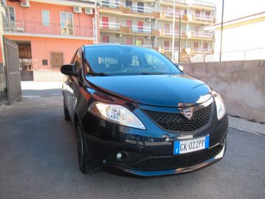 Lancia Ypsilon 1.2 69 CV 5 porte Gold