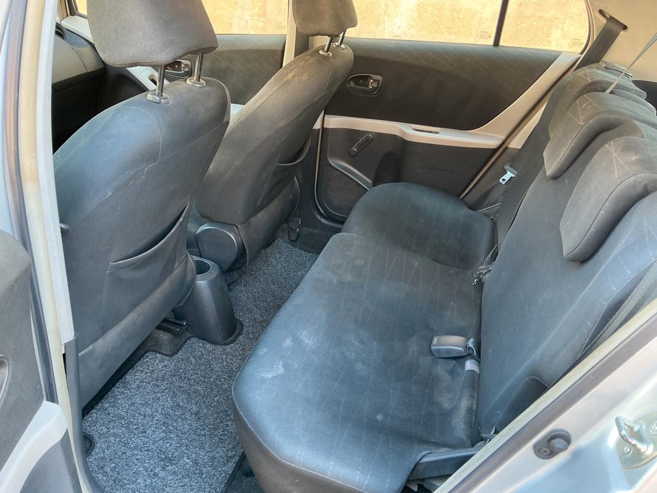 Toyota Yaris 1.0 5 porte Sol