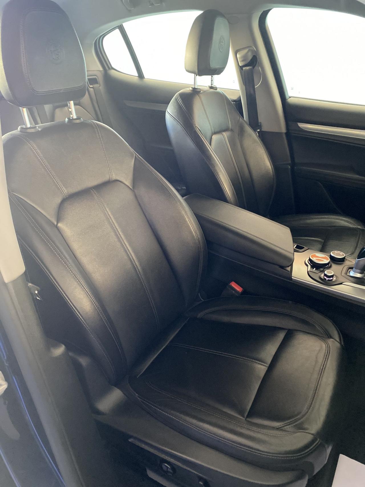 Alfa Romeo Stelvio 2.2 210 CV AT8 Q4 Super