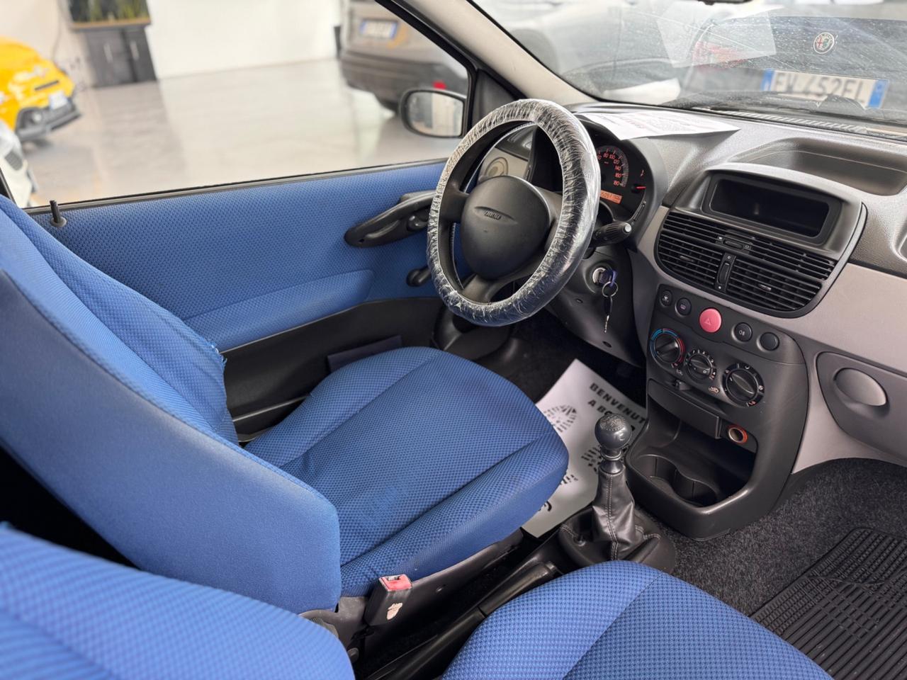 Fiat Punto 1.2i cat 3 porte Van