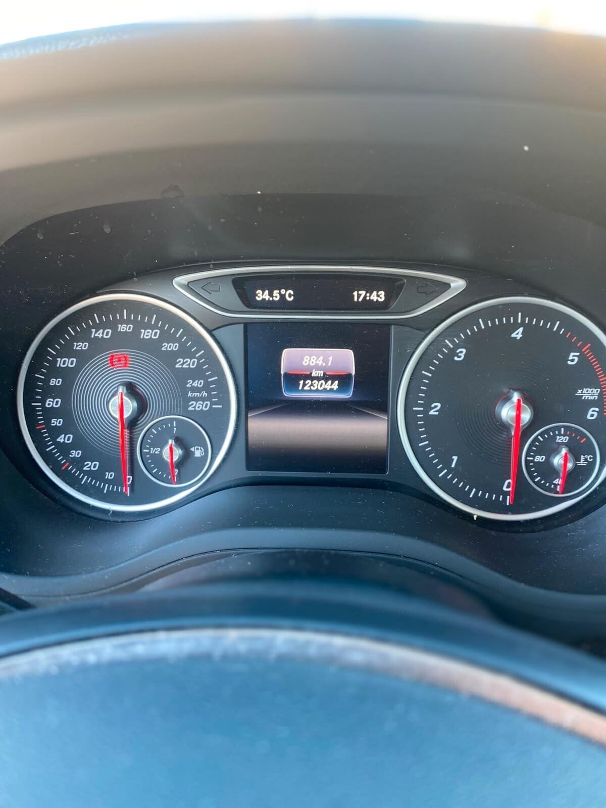 Mercedes-benz B 180 d Premium