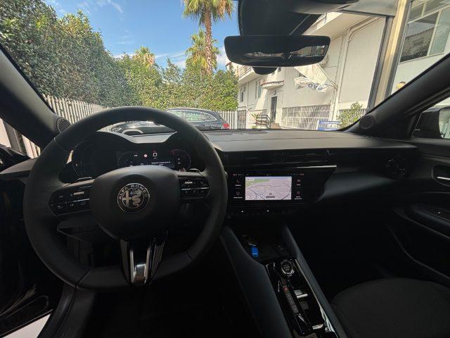 ALFA ROMEO Junior 1.2 145 CV Hybrid eDCT6 Q4 tetto P park tecno ?339