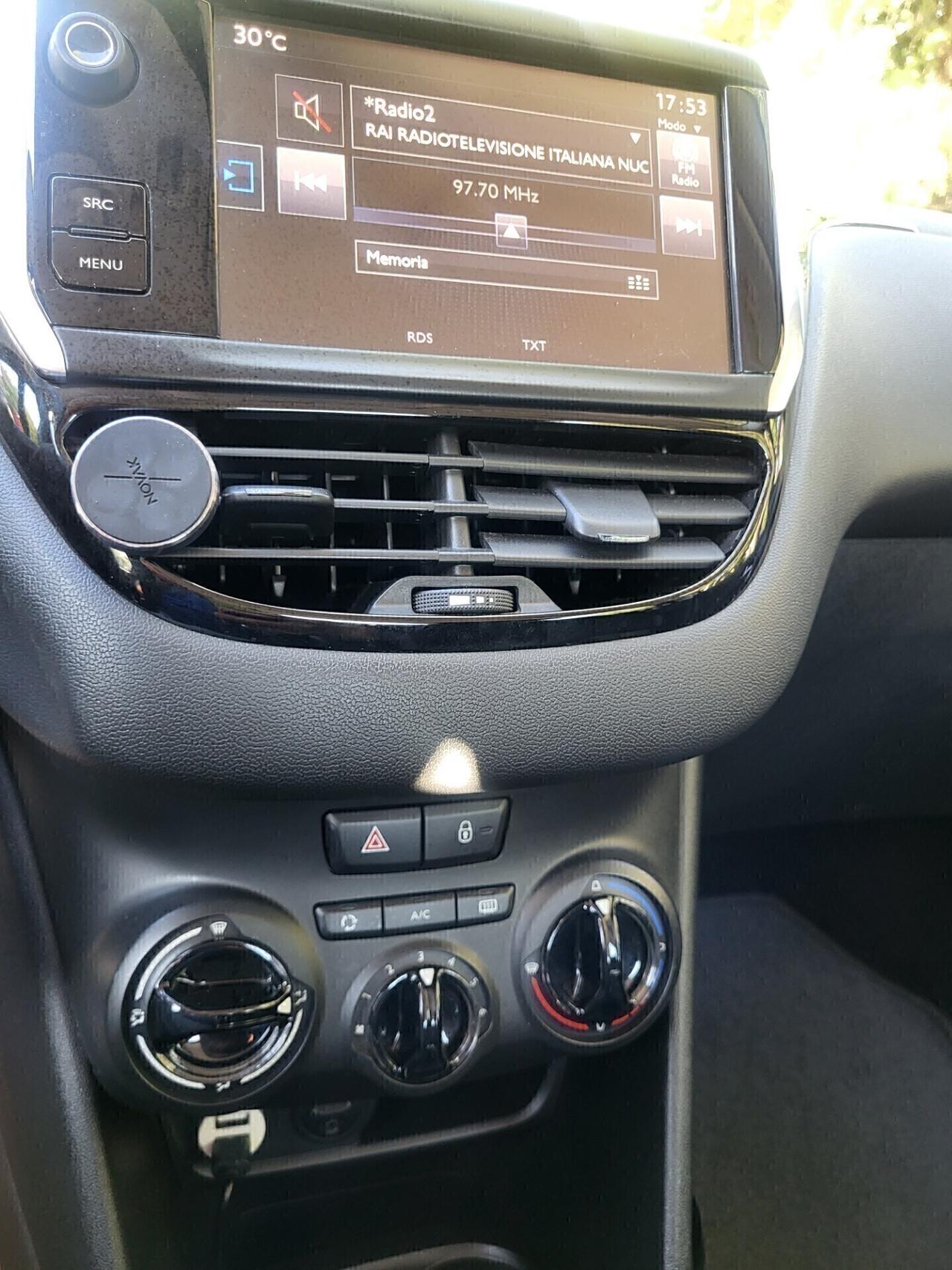 PEUGEOT 208-1,2 GPL-UNICA PROPRIET-3 REVISIONI