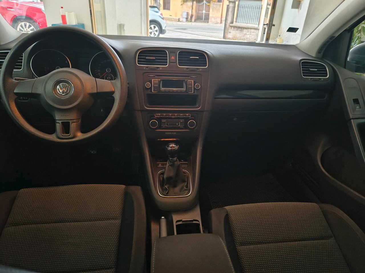 VOLKSWAGEN GOLF 1.6 TDI BUSINESS HIGHLINE