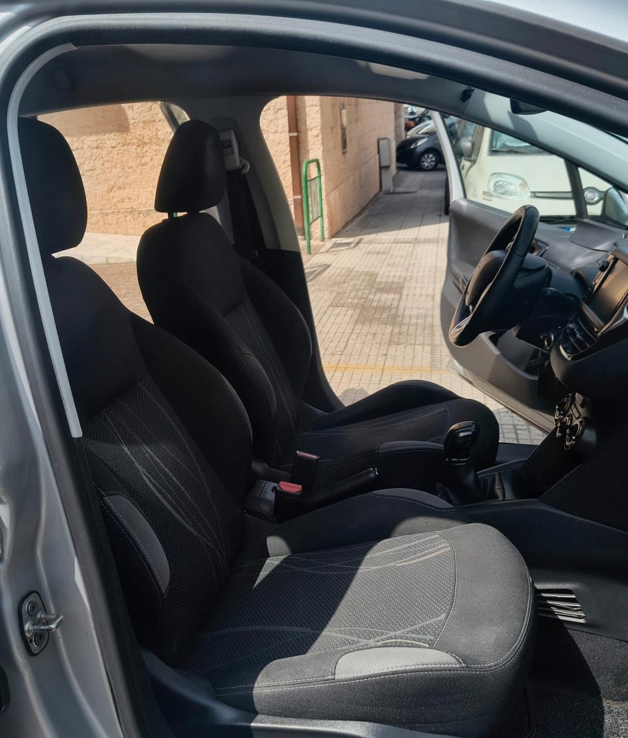 Peugeot 208 1.4 VTi 95 CV 5p. GPL Access