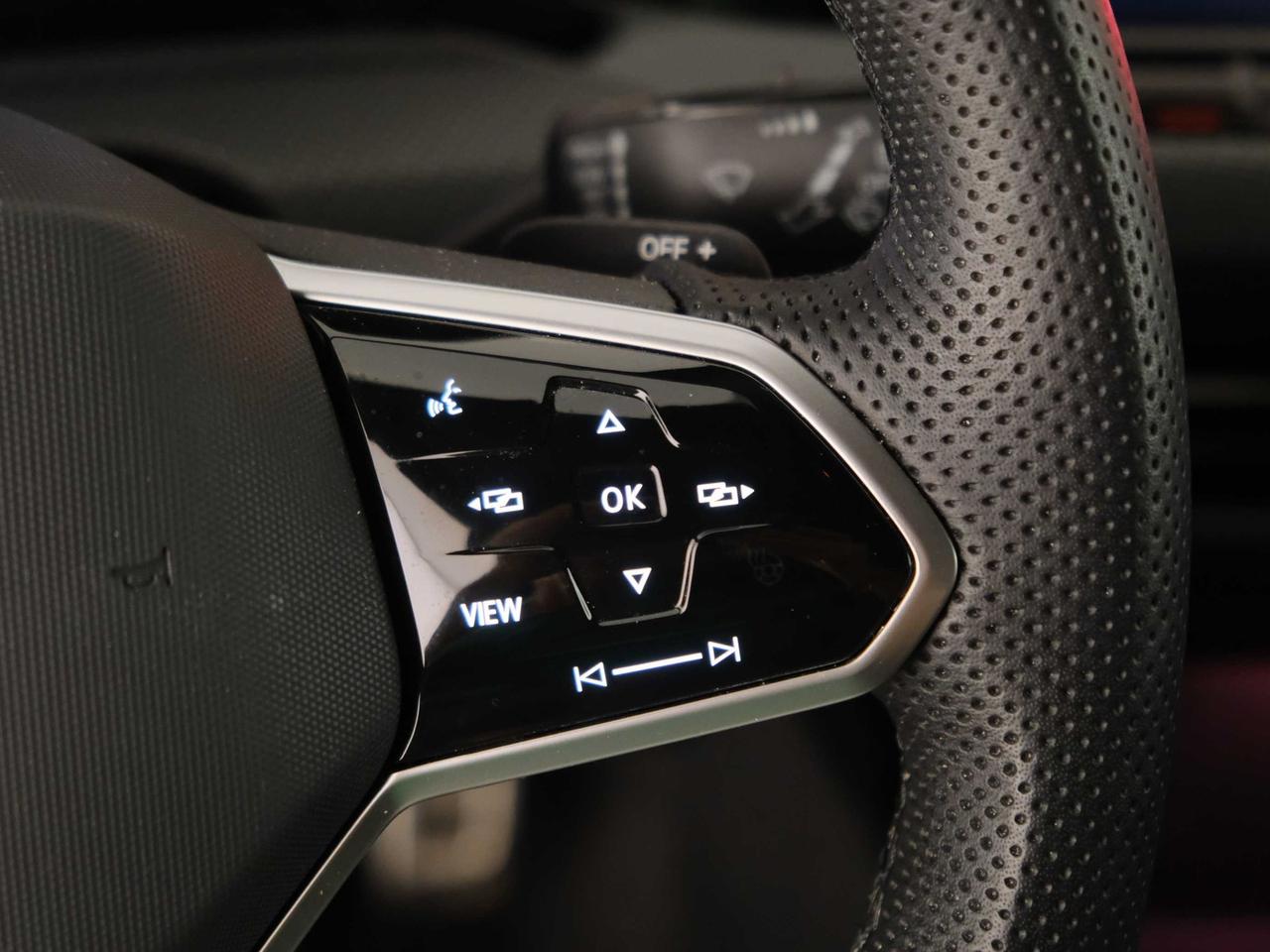 Volkswagen Golf 2.0 tdi scr 150cv r-line dsg