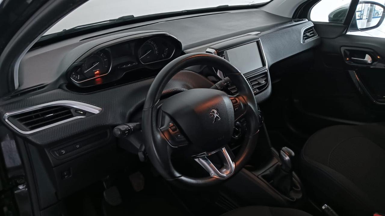 Peugeot 208 PureTech 82 Stop&Start 5 porte Signature