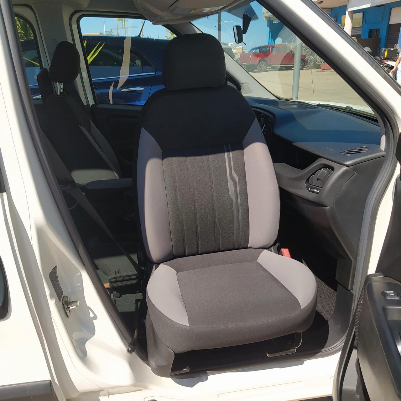 FIAT DOBLO' XL 1.6MJT - MEZZO PER TRASPORTO DISABILI