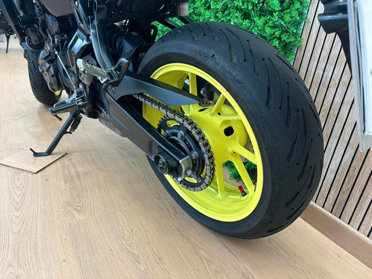 YAMAHA MT07 MT 07 MT-07 NIGHT FLUO - DA 69€ AL MESE