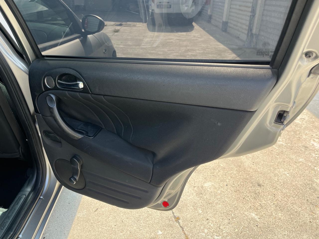 Alfa Romeo 147 1.9 JTD (120) 5 porte Exclusive OPACA