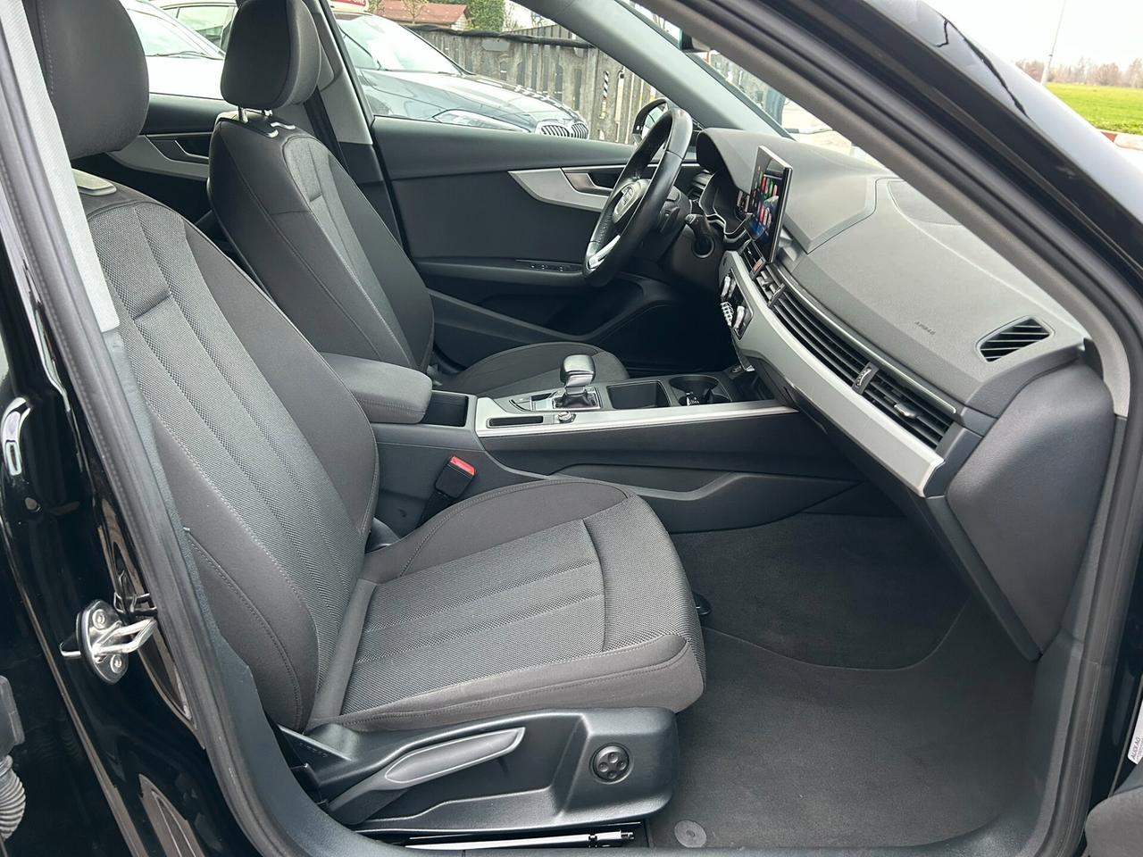 AUDI A4 Avant 30 2.0TDI 136CV S-Tronic Business Mhev