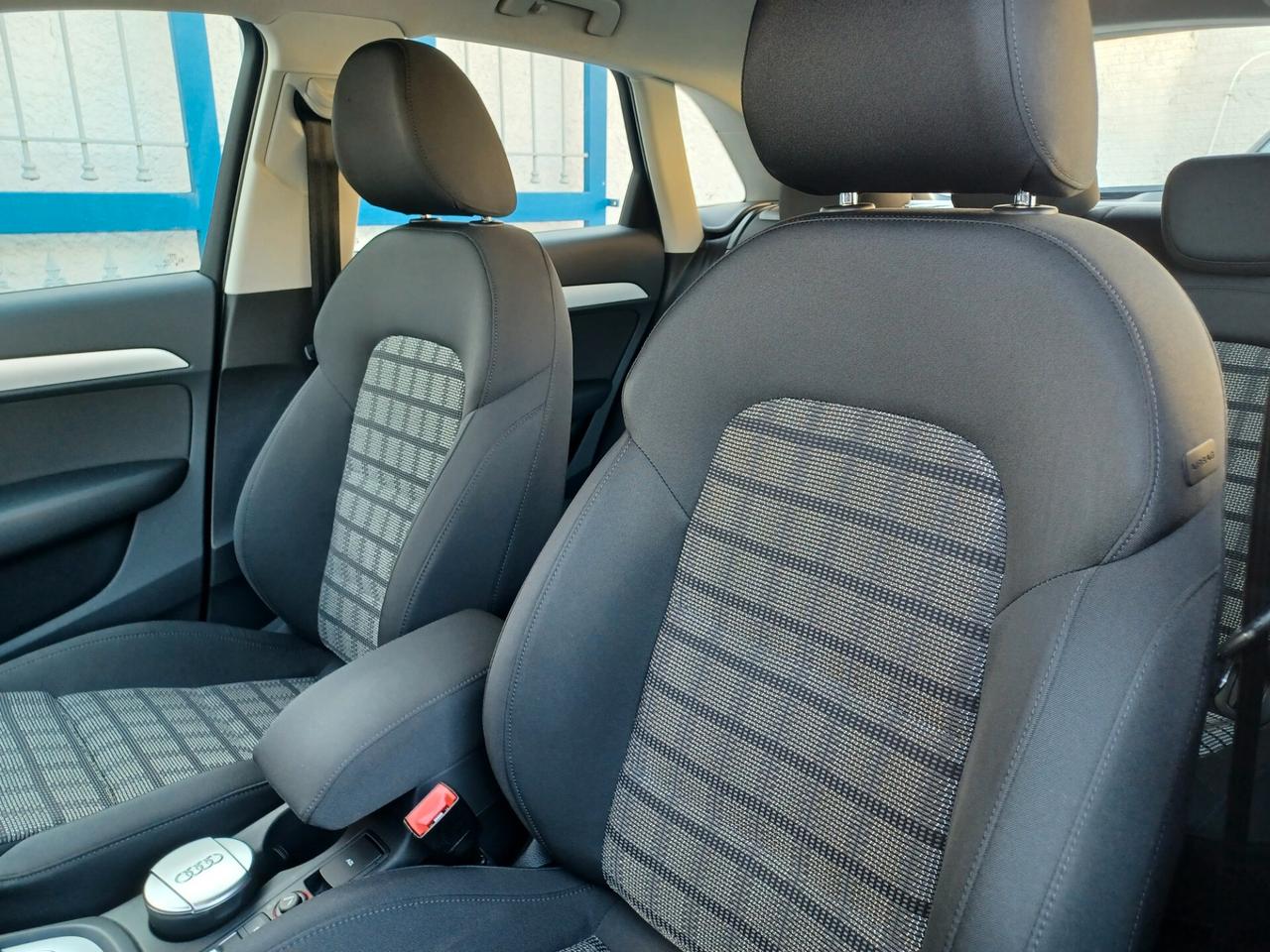 Audi Q3 2.0 TDI 120 CV Design UNICO PROPRIETARIO