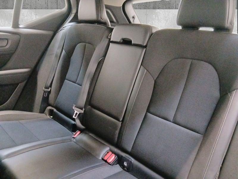 Volvo XC40 2.0 d3 Momentum awd geartronic my20