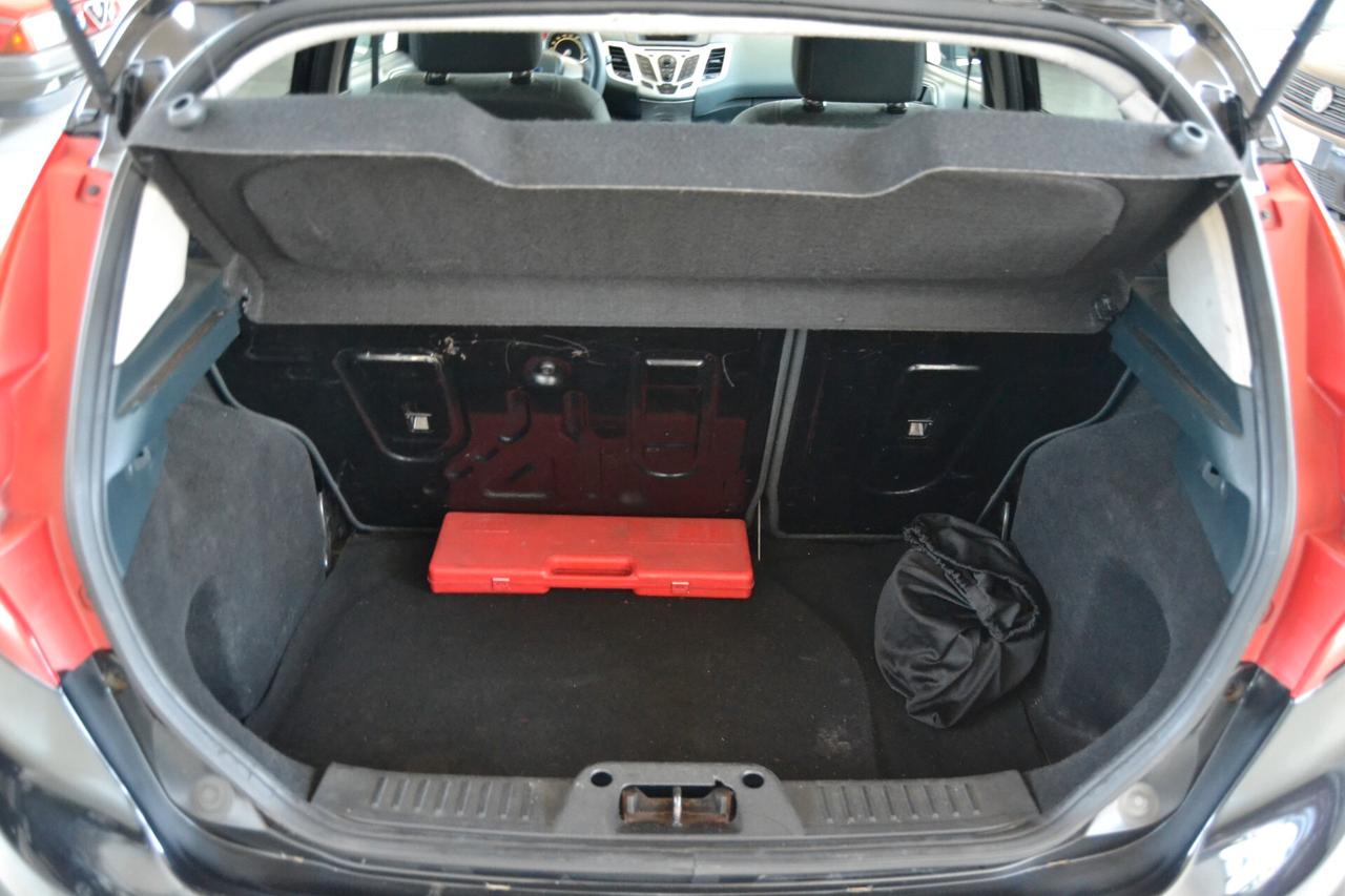 Ford Fiesta 1.2 i 82 CV 5 porte Titanium ANTIFURTO