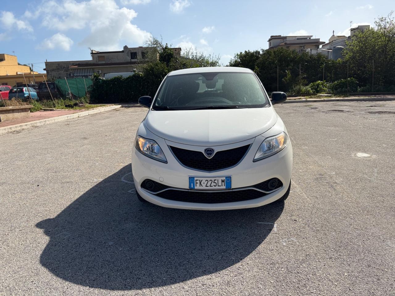 Lancia Ypsilon 1.2 69 CV 5 porte Platinum