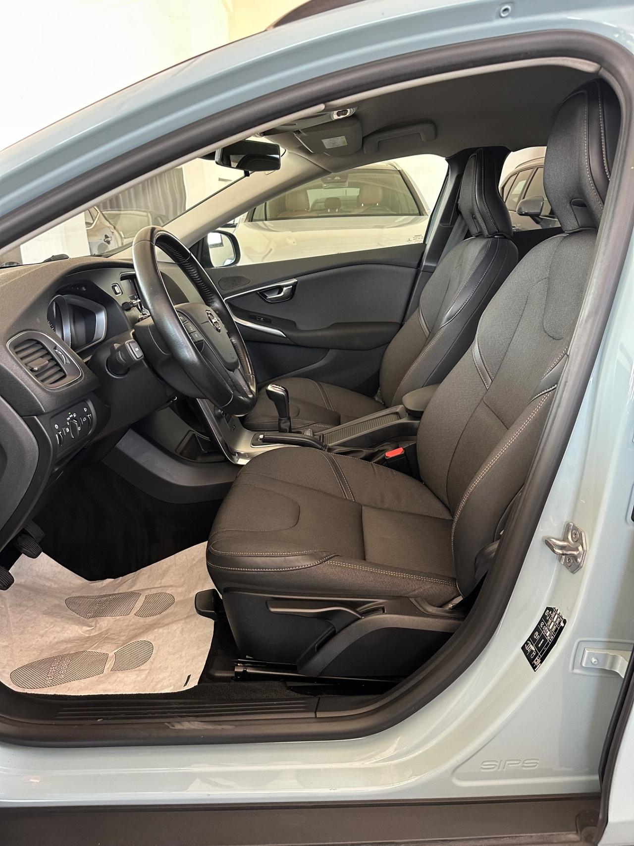 Volvo V40 Cross Country D2 Pro