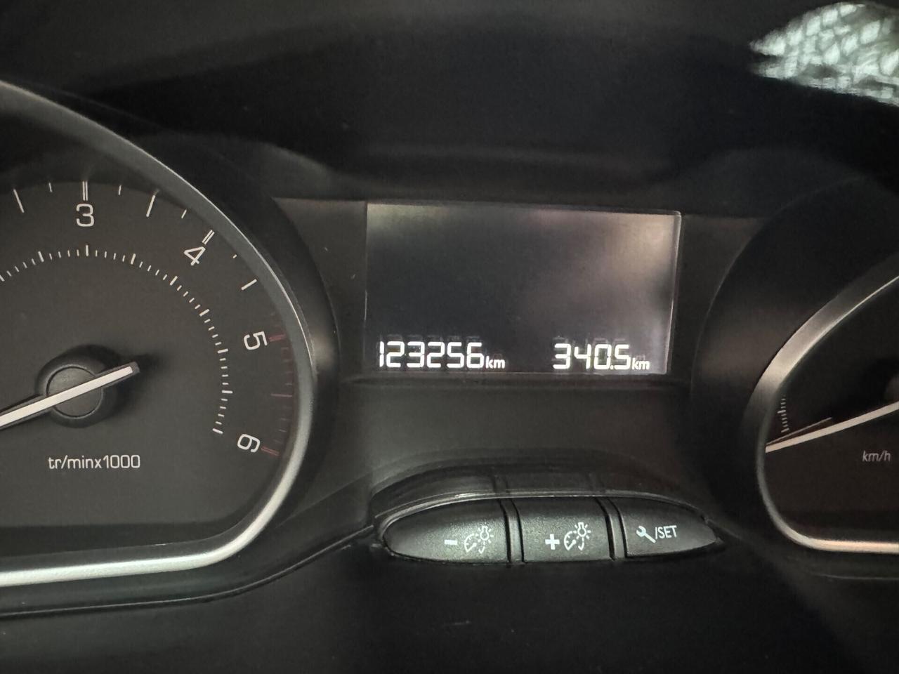 Peugeot 2008 BlueHDi 75 Active