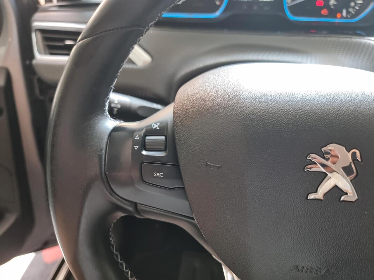 Peugeot 2008 PureTech 82 Allure ITALIANA NAVIGATORE INT PELLE