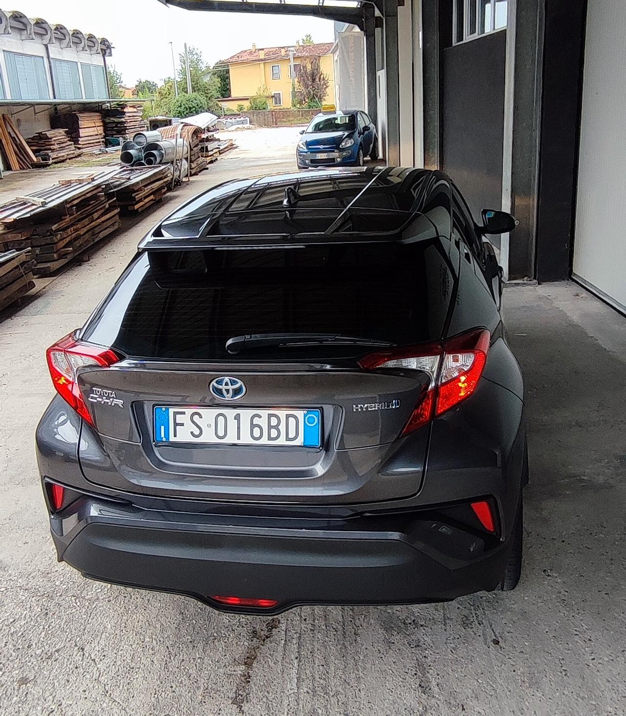 Toyota C-HR 1.8 Hybrid E-CVT Business