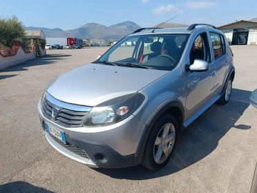 Dacia Sandero 1.5 dCi 75CV Embleme