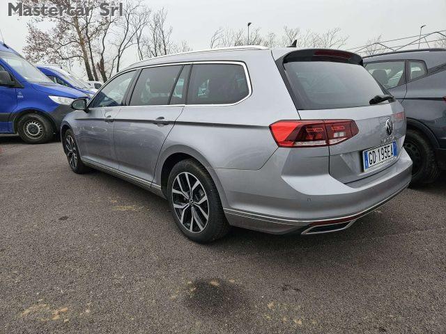 VOLKSWAGEN Passat Variant Variant 2.0 tdi Executive 150cv dsg - GD193EA