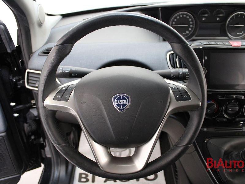 Lancia Ypsilon Ypsilon 1.0 firefly hybrid Gold s&s 70cv 5p.ti