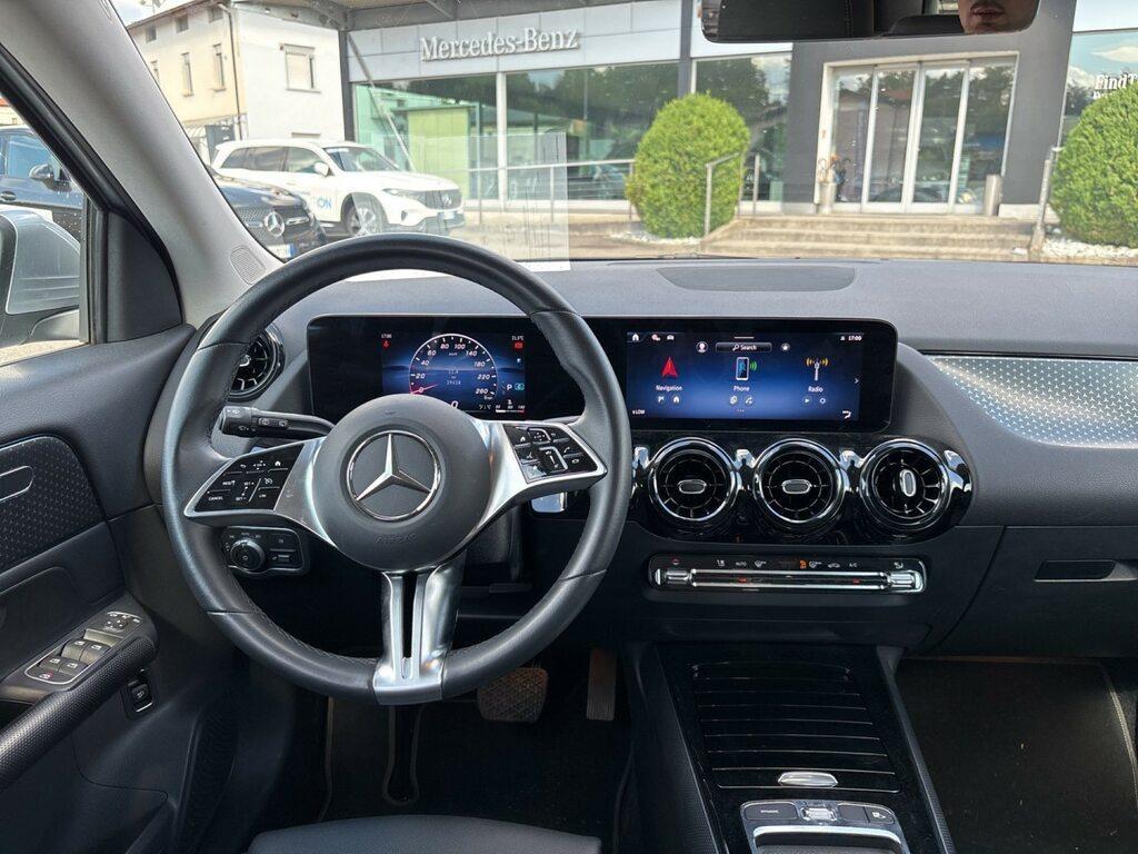 Mercedes GLA 180 180 D Advanced 8G-DCT