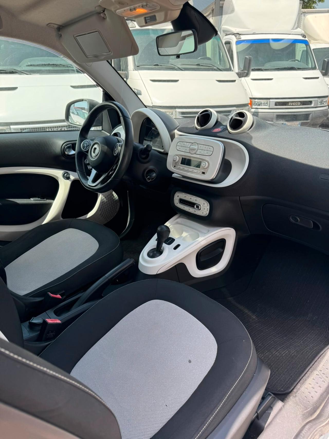Smart ForTwo 1000 52 kW MHD coupé passion
