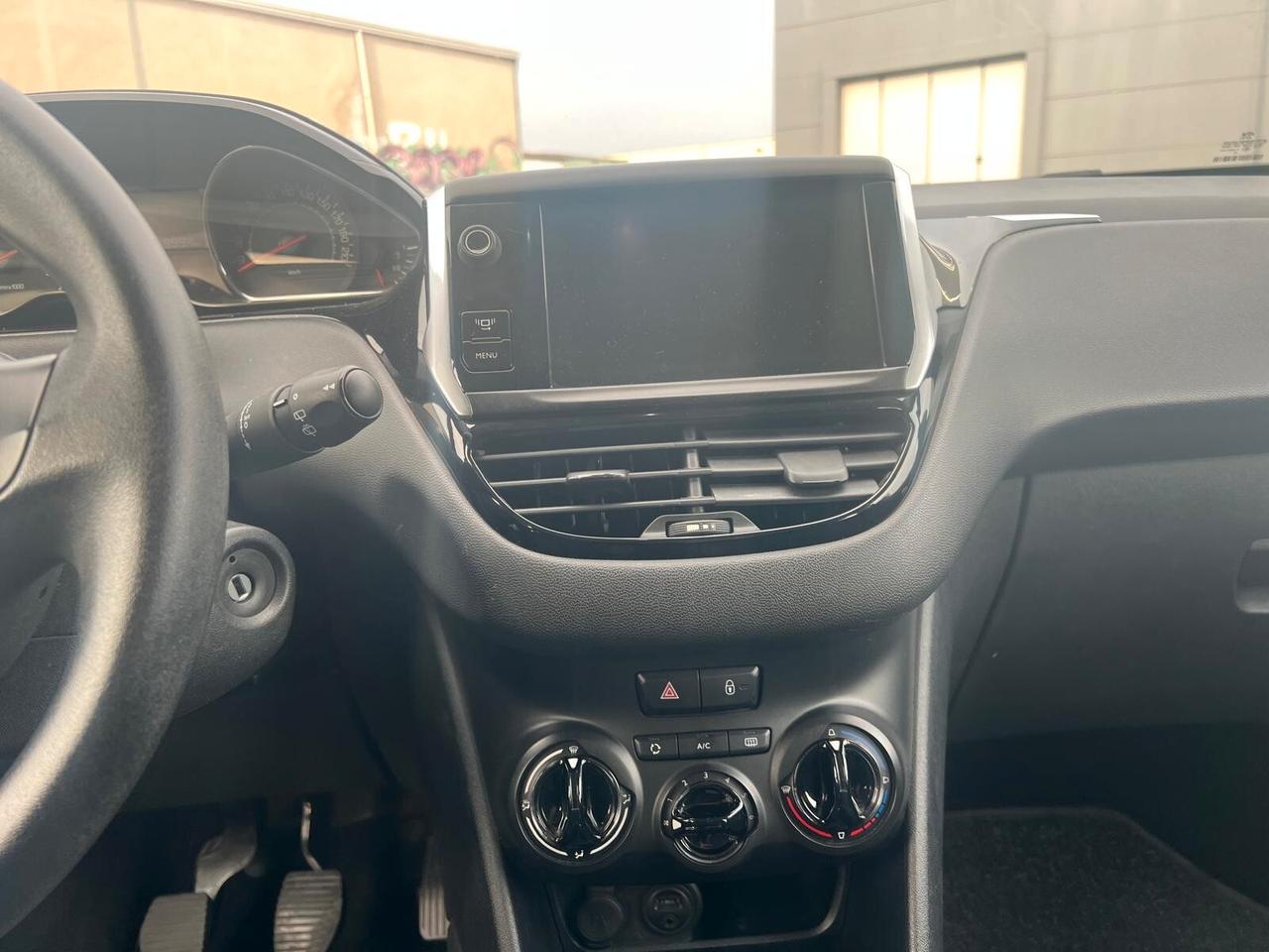 Peugeot 208 1.2 VTi 82 CV 5 porte Allure