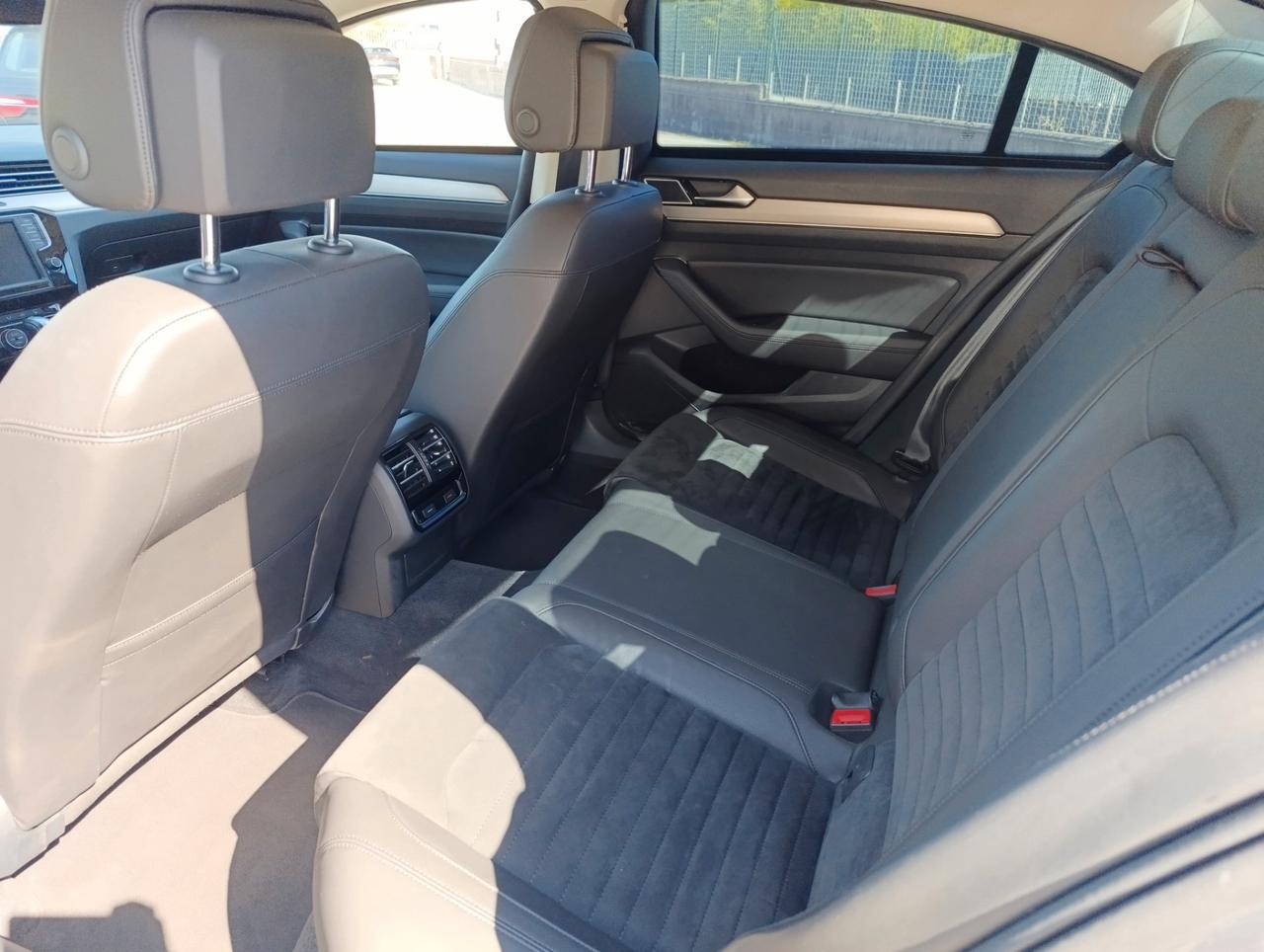 Volkswagen Passat Berlina Passat 2.0 tdi Highline Executive 4motion 190cv dsg 7m