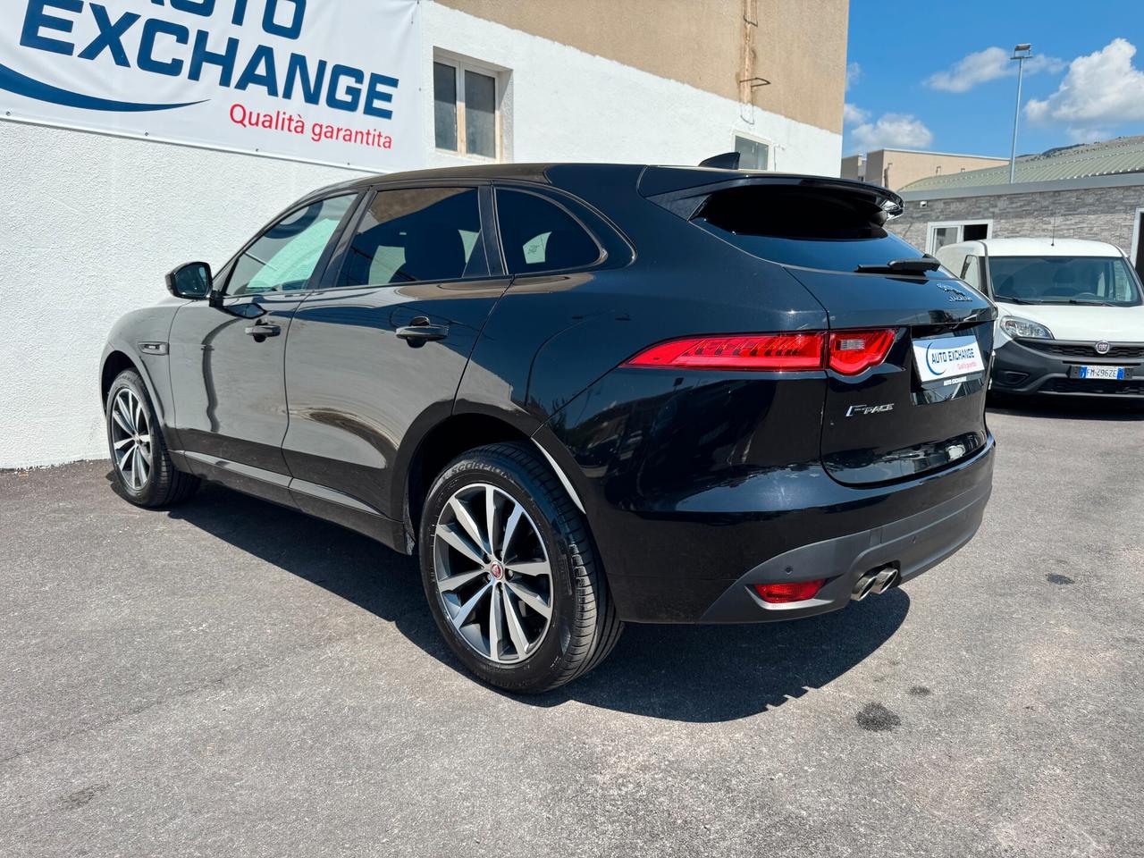 Jaguar F-Pace 2.0 D 180 CV AWD aut. R-Sport