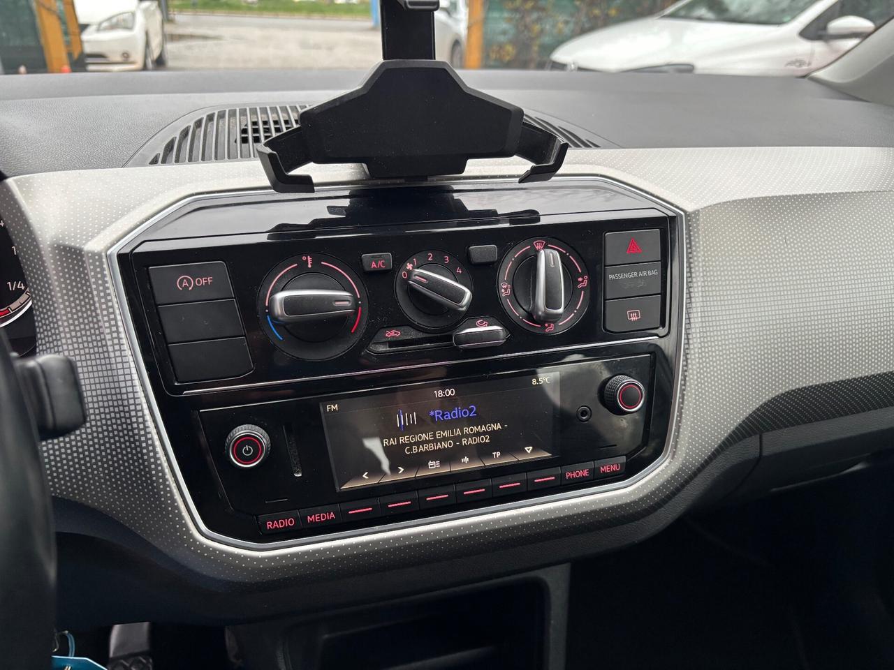 Volkswagen up! 1.0 5p. highUP! OK NEOPATENTATI