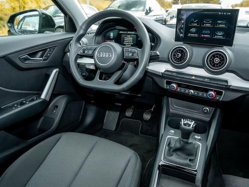 Audi Q2 1.0 30 TFSI BUSINESS LED CARPLAY PDC