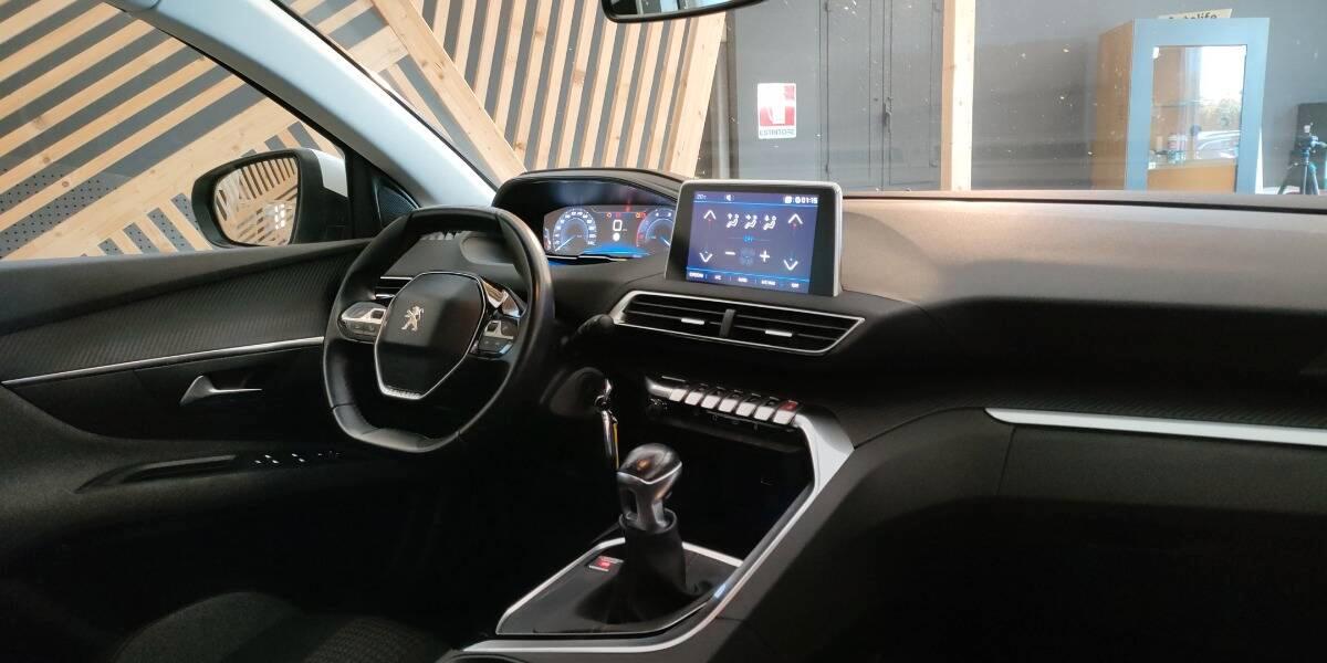 Peugeot 3008 1.6 bluehdi Business s&s 120cv