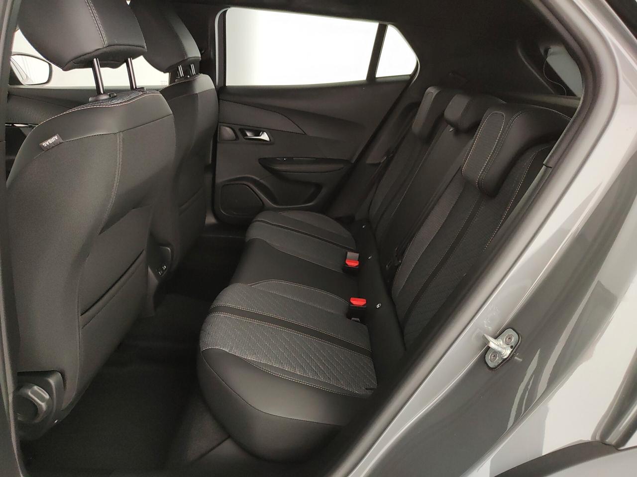 Peugeot 2008 Hybrid 136 e-DCS6 Allure