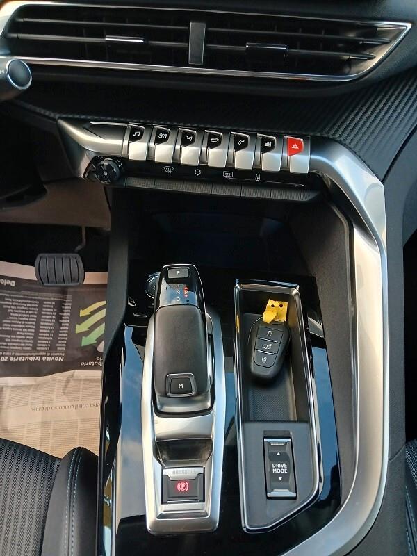 PEUGEOT 3008 1.5 BlueHDi 130 CV S&S EAT8 ALLURE