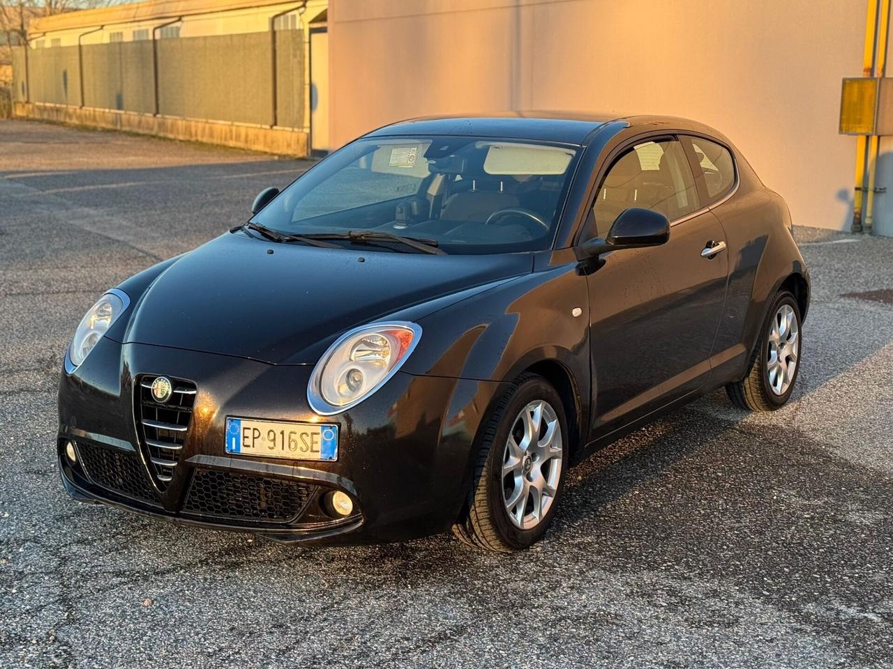 Alfa Romeo MiTo 1.3 JTDm-2 95 CV S&S Distinctive Sport Pack