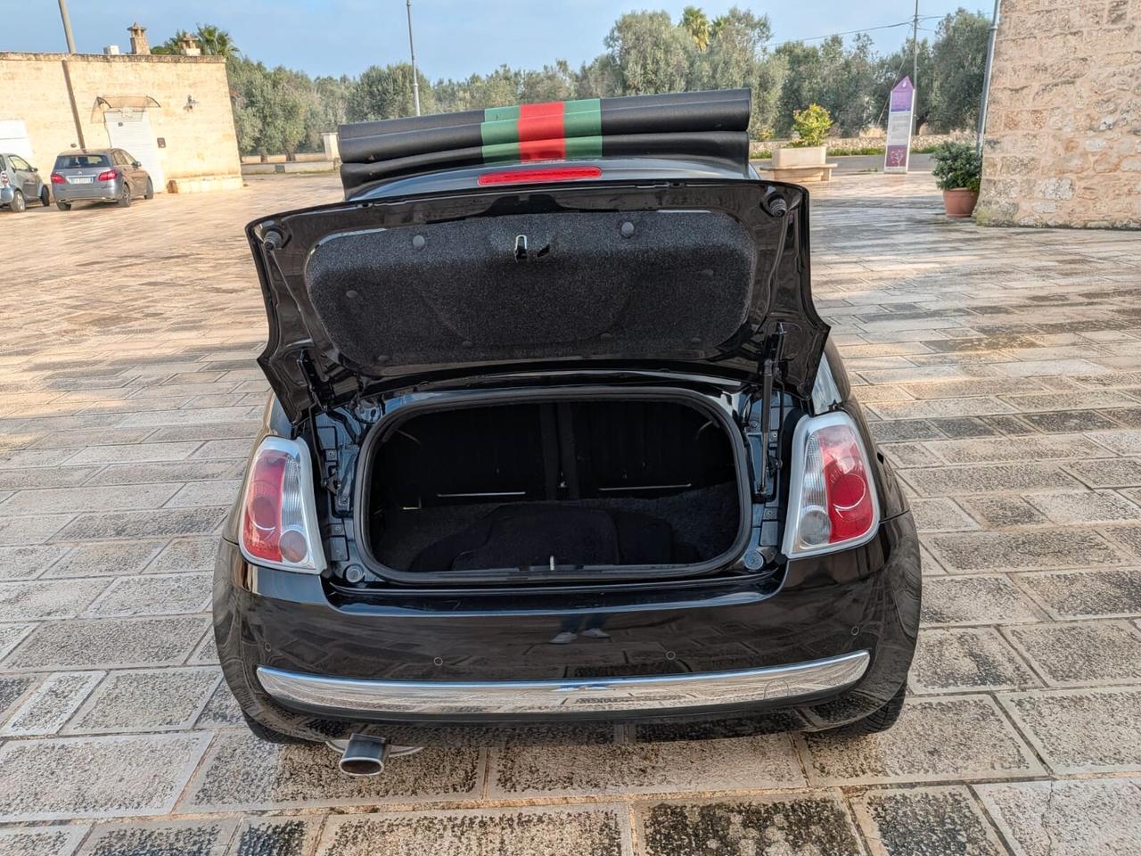 Fiat 500 CABRIO BY GUCCI
