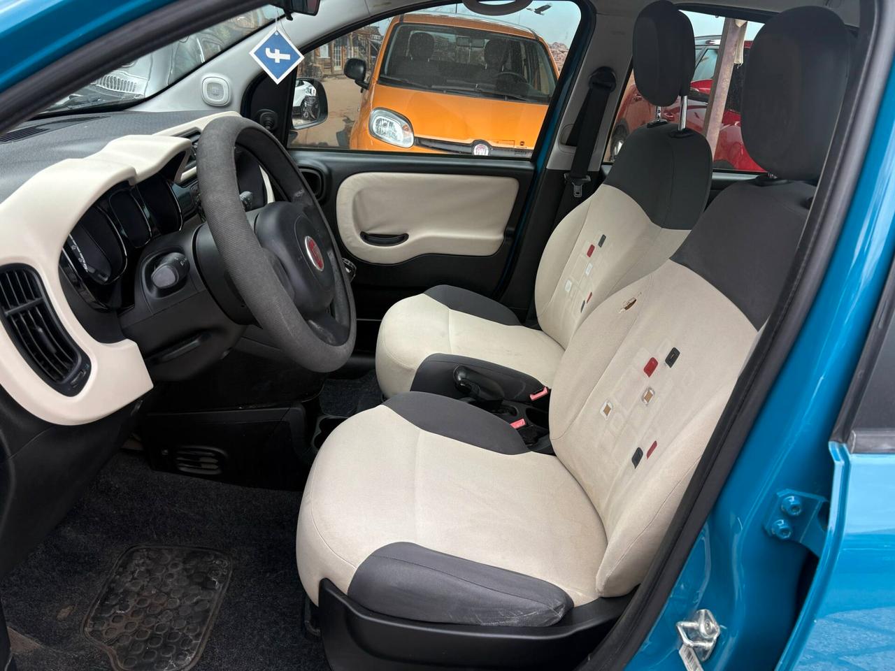 Fiat Panda 1.2 Lounge E5b